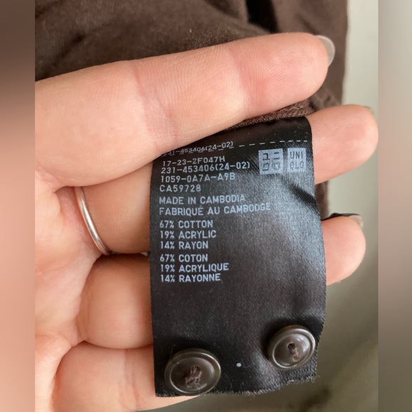 Uniqlo lightweight brown flannel small - Picture 3 of 3